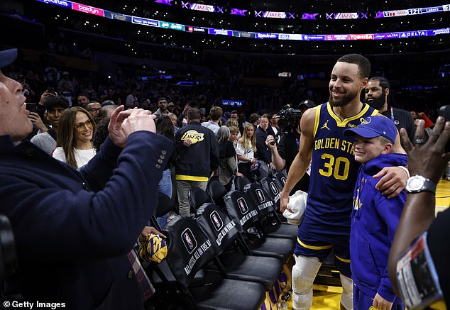 Stephen Curry posed with Samuel Affleck