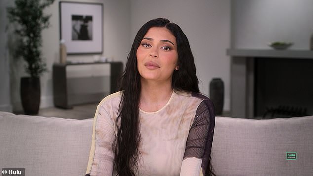 No doctor: Kylie reveals in confession, 'I'm not a doctor, but I read on Google they call it 'baby blues' when it doesn't last past six weeks'