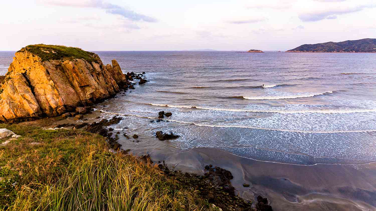 Surfing on Sijiao Island