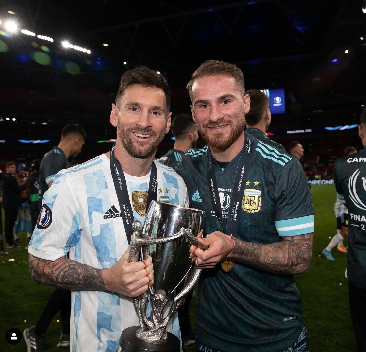 Sao bóng đá tiết lộ điều giúp Messi trở thành "người đội trưởng đáng ngưỡng  mộ"