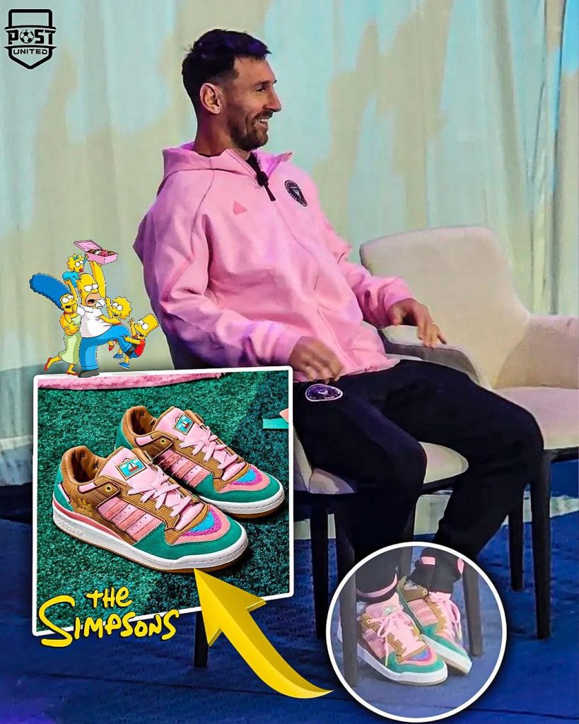 Messi đã tham dự một sự kiện ở Inter Miami với đôi giày lấy cảm hứng từ phòng khách của The Simpsons và nó đã lan truyền rộng rãi.