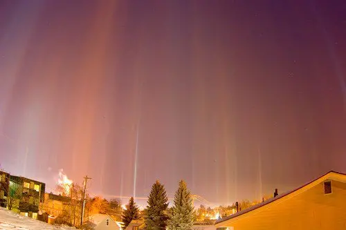 amazing-nature-light-pillars