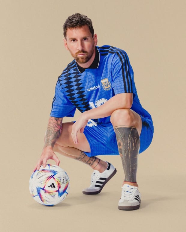 Lionel Messi Wears Adidas Sambas In Argentina Photo Shoot, 59% OFF