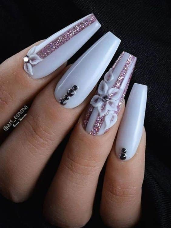 55+ Gorgeous Milky White Nail Polish Designs 2023