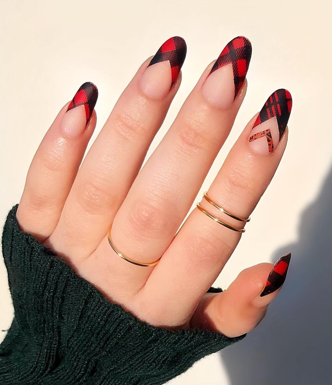 25 Trendy Ideas for Fall Plaid Nails 2024