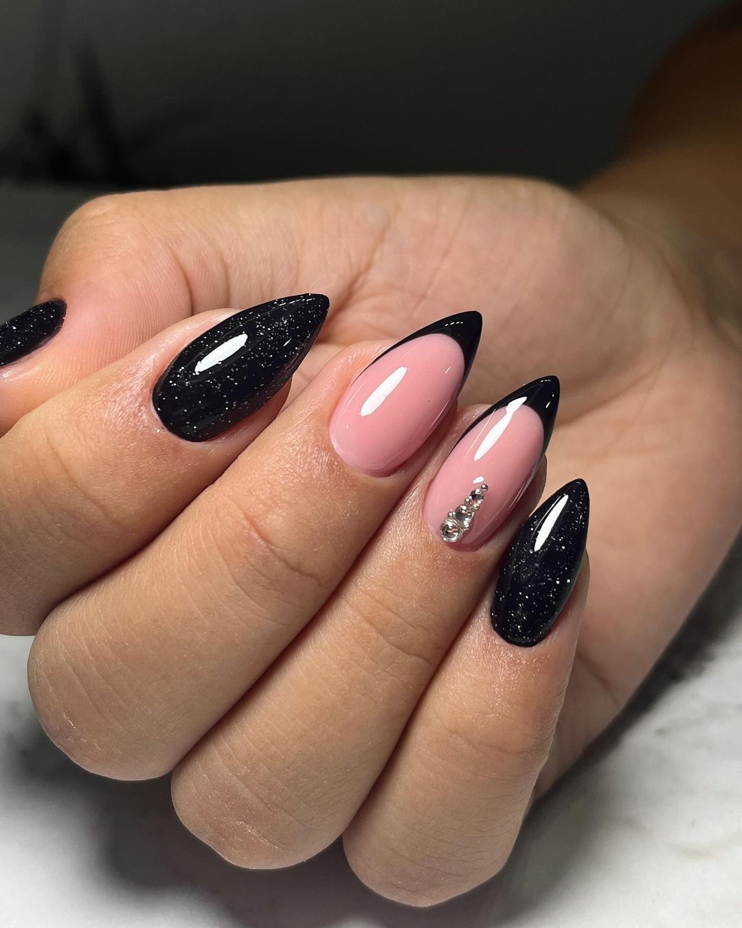 29 Stunning Ideas for Black Fall Nails 2024