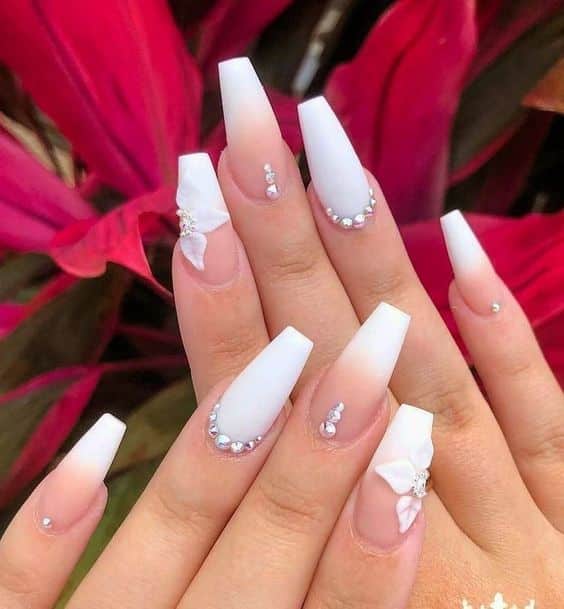 55+ Gorgeous Milky White Nail Polish Designs 2023