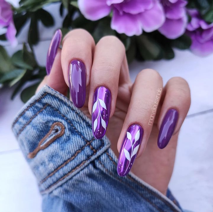 purple nails