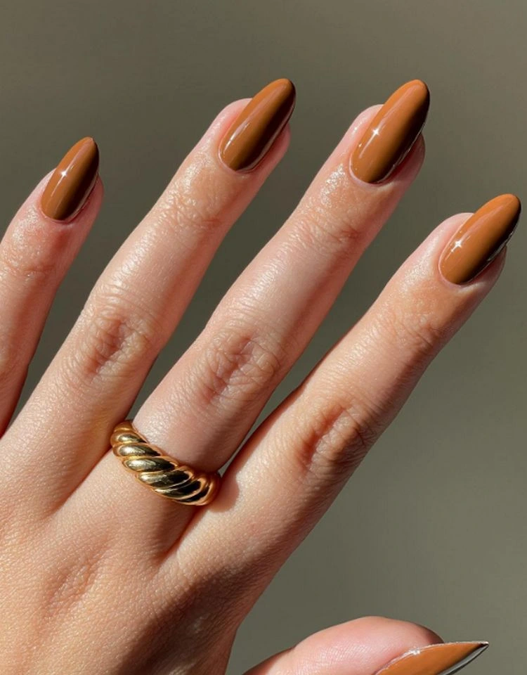 chocolate cinnamon nail polish is trending