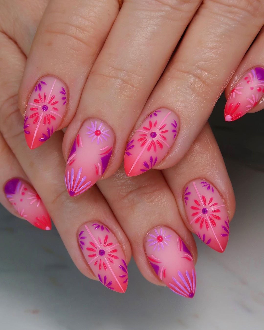 Trendy Acrylic Colors and Designs for Your Summer Nail Inspiration