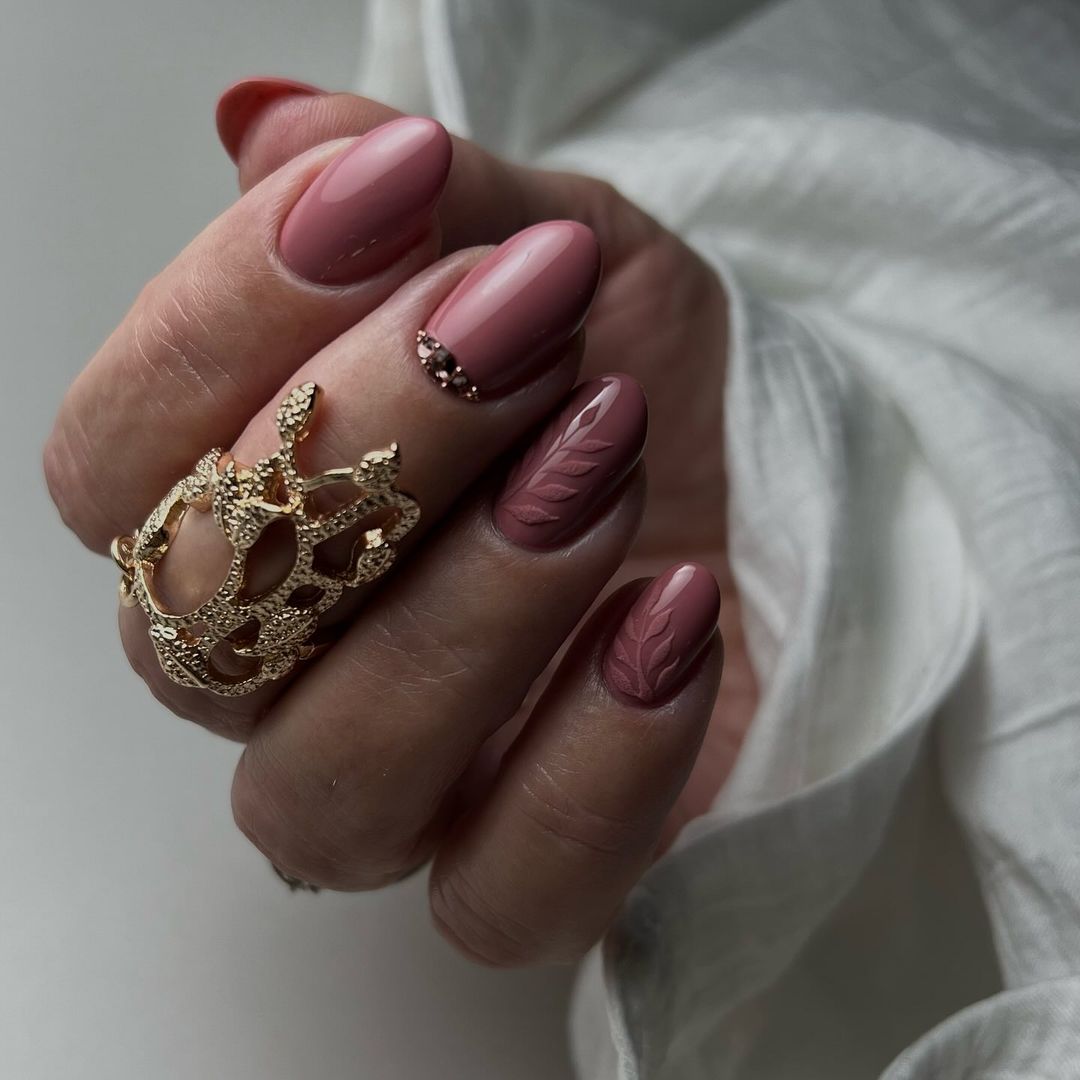 Fall Leaf Nail Designs: 27 Gorgeous Ideas for Your Autumn Look