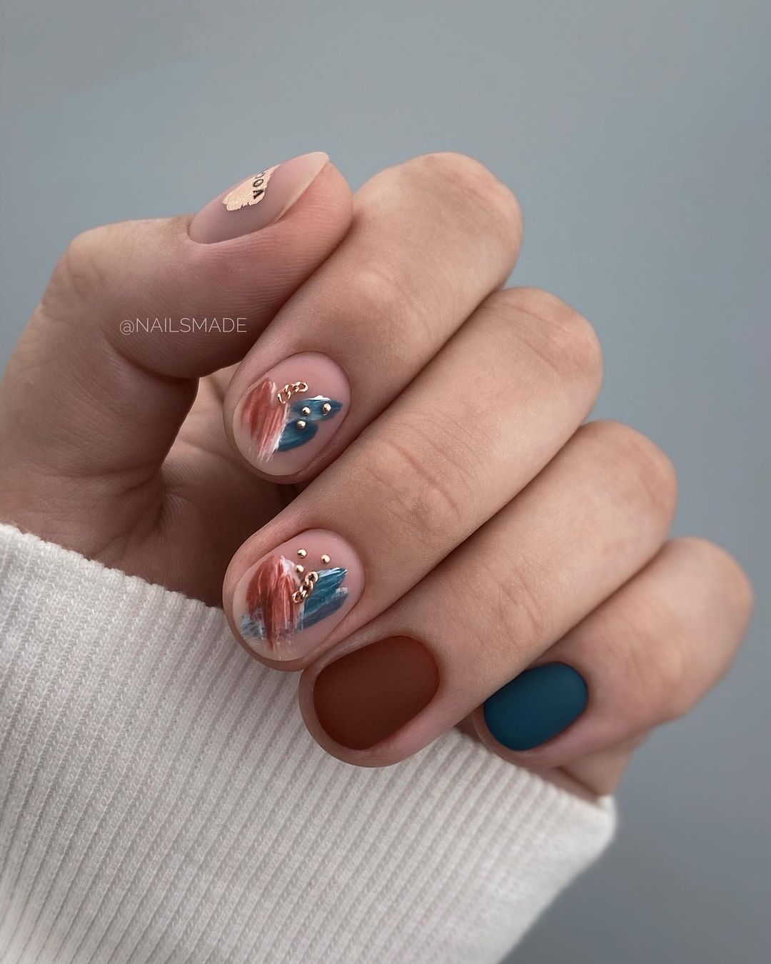 25 Creative Fall Nail Art Designs to Celebrate the Season