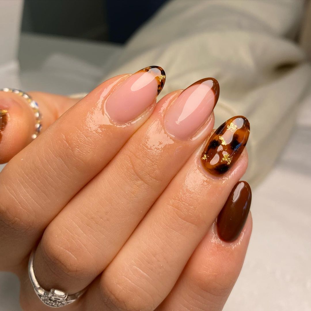 25 Unique Ideas for Fall Nail Inspo: Your Nails in the Spotlight