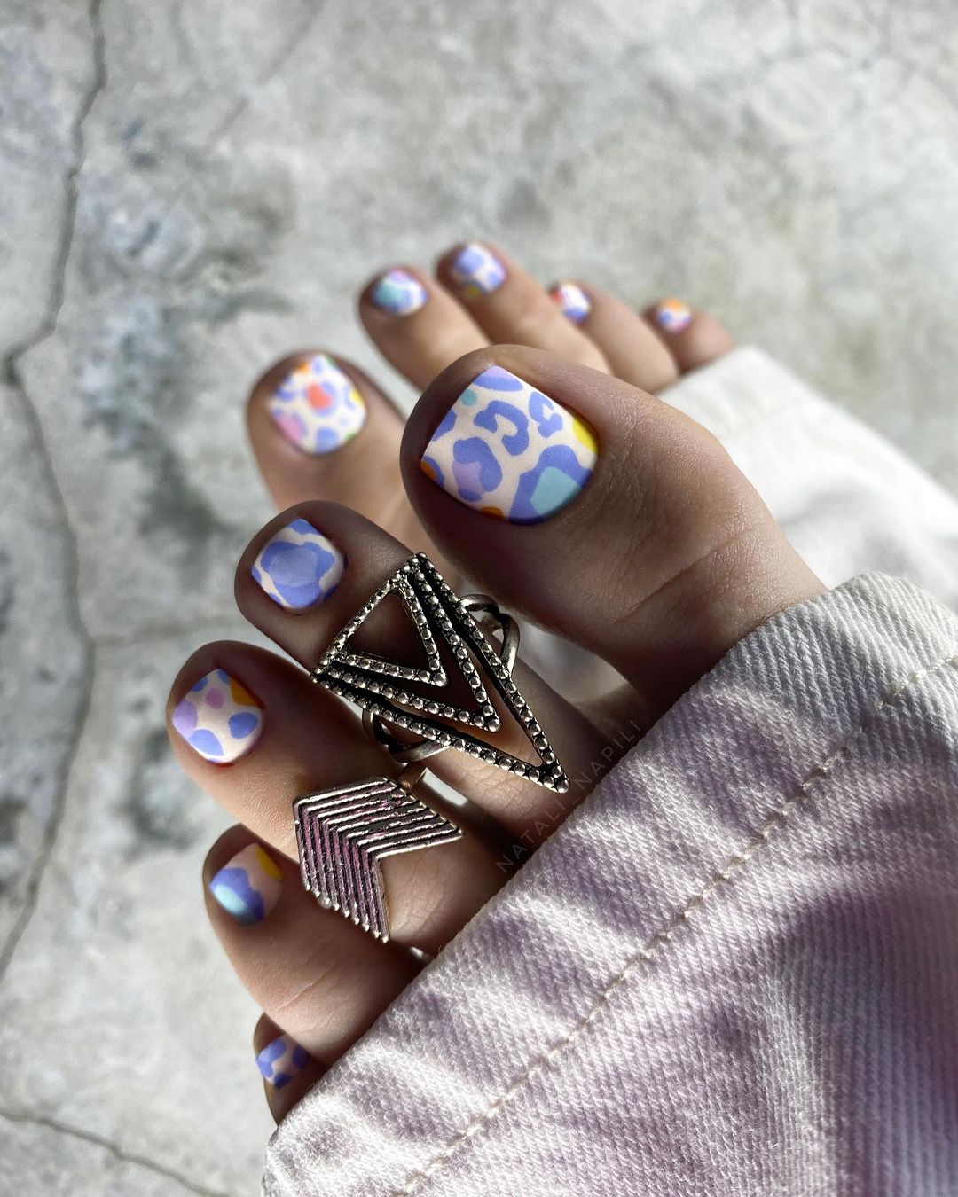 Beach-Ready Toes: Simple Summer Toe Nail Ideas