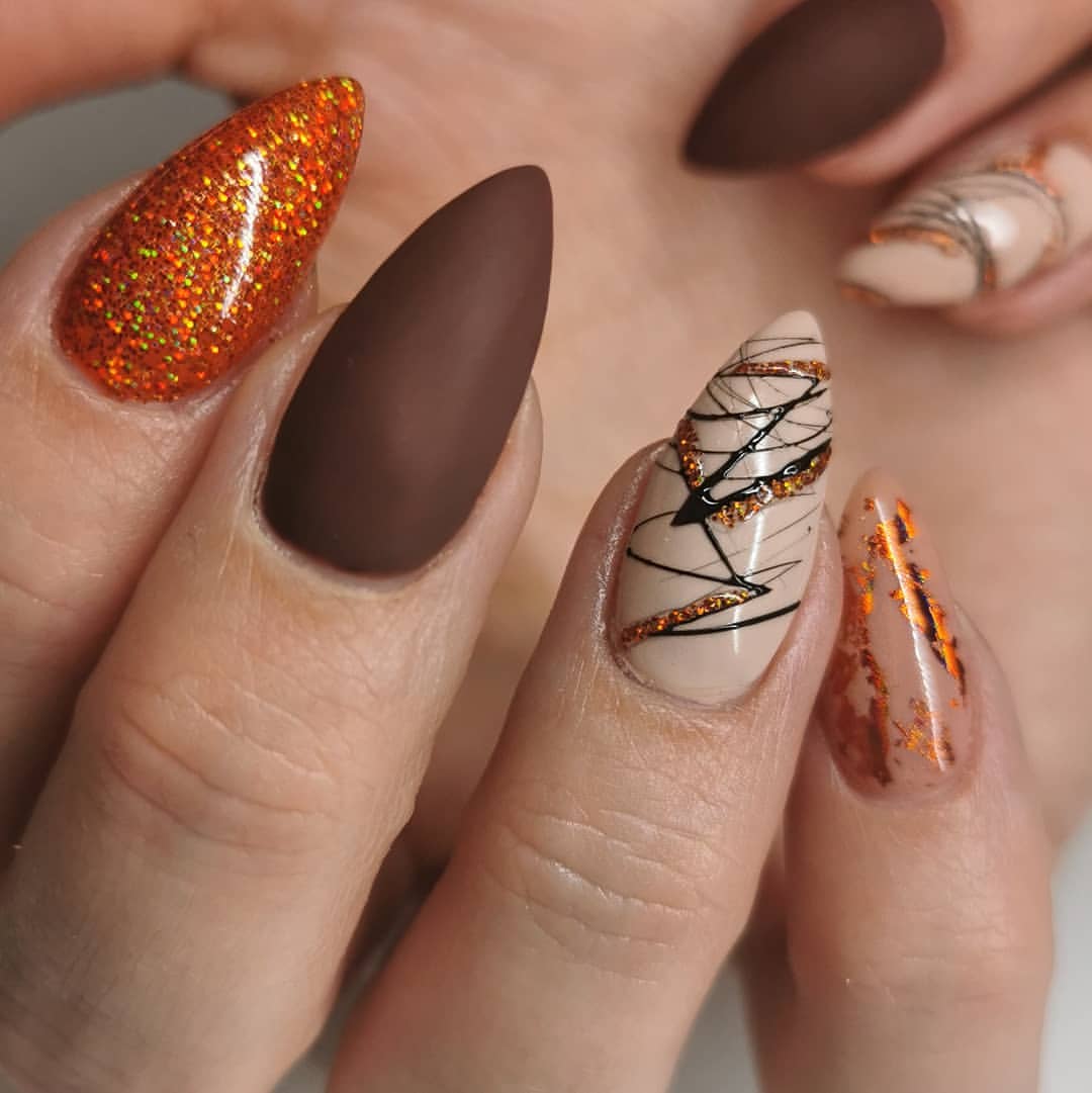 25 Unique Ideas for Fall Nail Inspo: Your Nails in the Spotlight