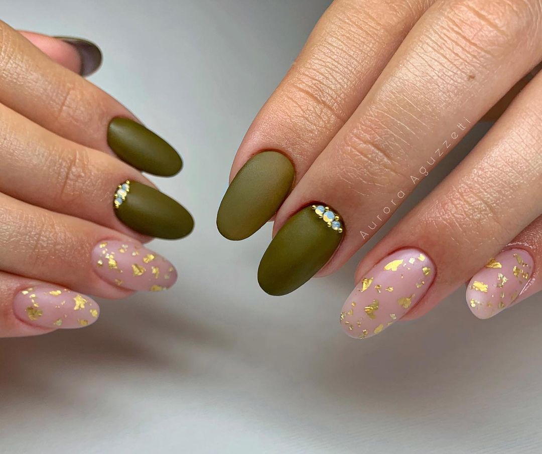 25 Unique Ideas for Fall Nail Inspo: Your Nails in the Spotlight