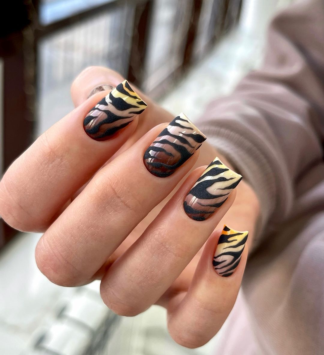 25 Creative Fall Nail Art Designs to Celebrate the Season