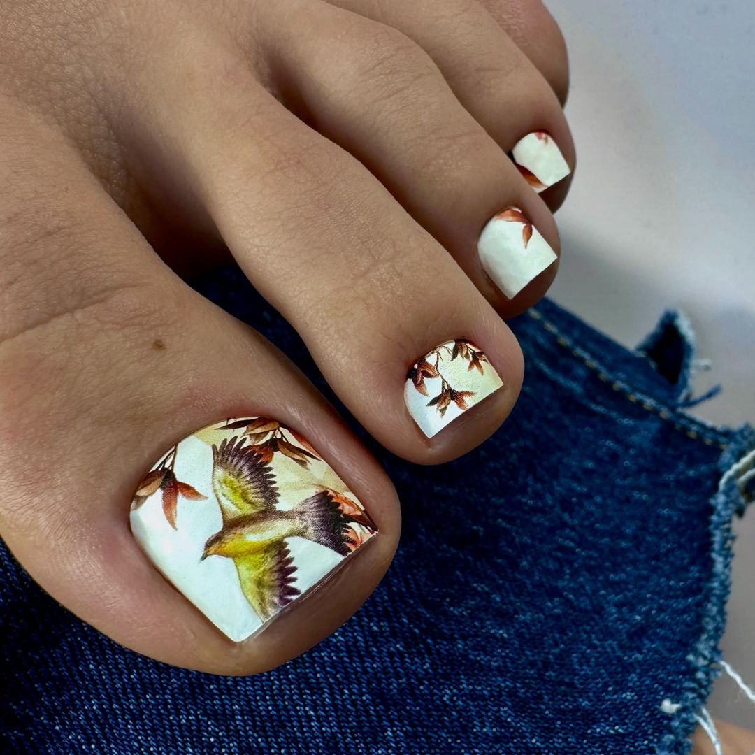 Dive into Summer Vibes: 29 Pedicure Designs to Make Your Toes Pop!