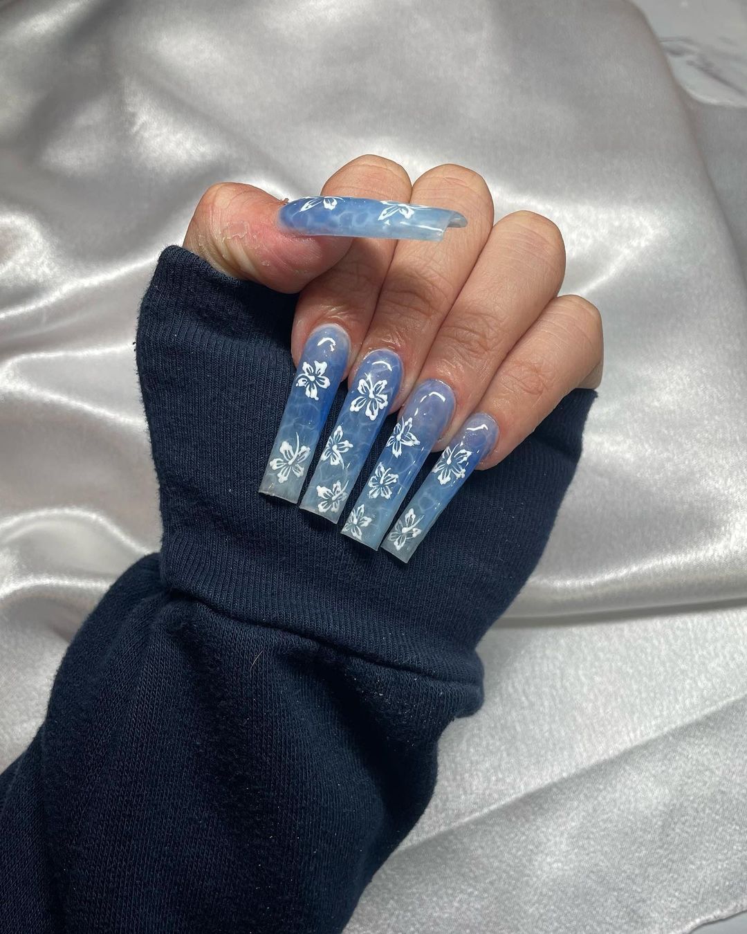 Dive into Style: 29 Ocean Nails Ideas for a Sea-Inspired Manicure