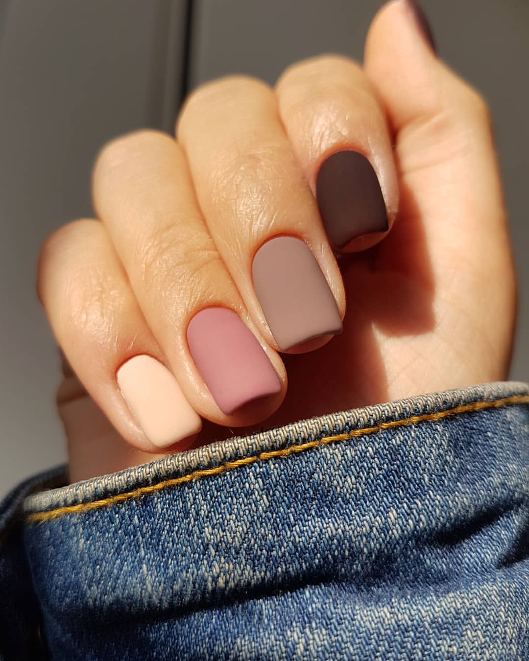 25 Unique Ideas for Fall Nail Inspo: Your Nails in the Spotlight