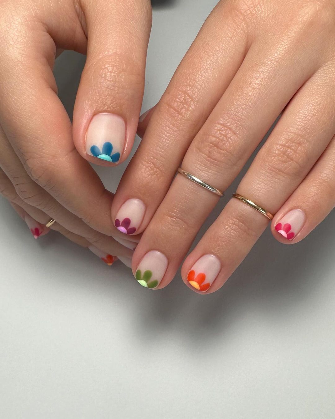 Chic Tips: Summer French Nail Designs & Color Ideas