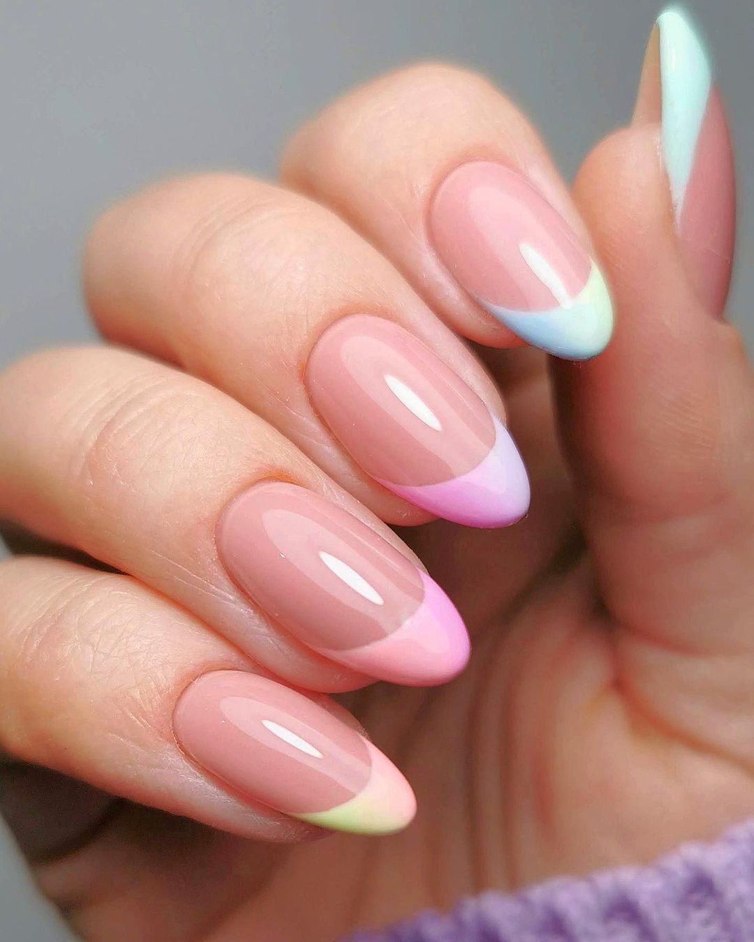 Sizzling Hot Designs: Summer Ombre Nails to Elevate Your Look