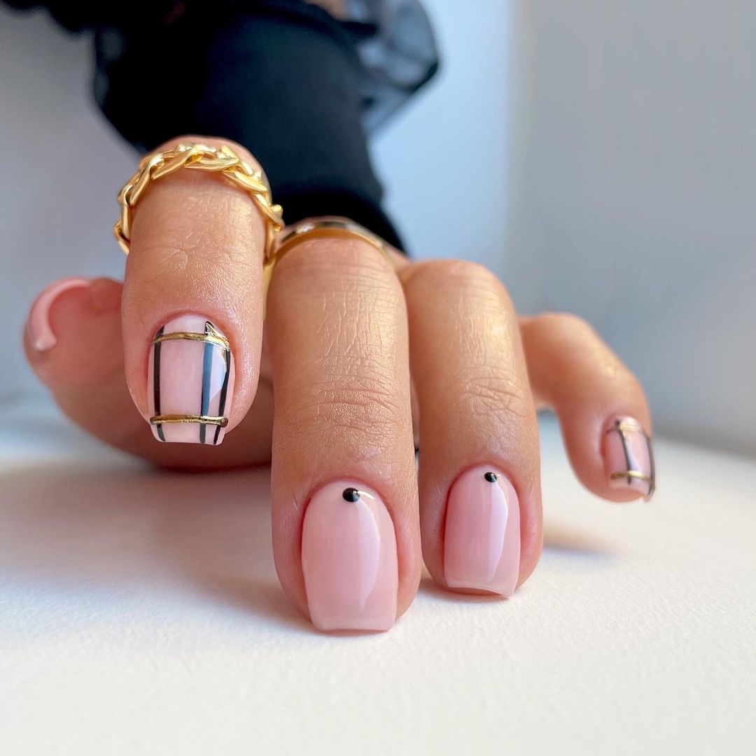 25 Unique Ideas for Fall Nail Inspo: Your Nails in the Spotlight