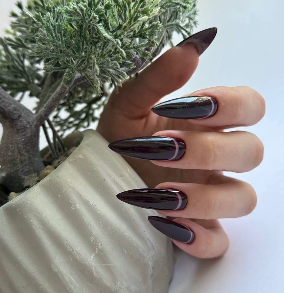 25 Creative Fall Nail Art Designs to Celebrate the Season