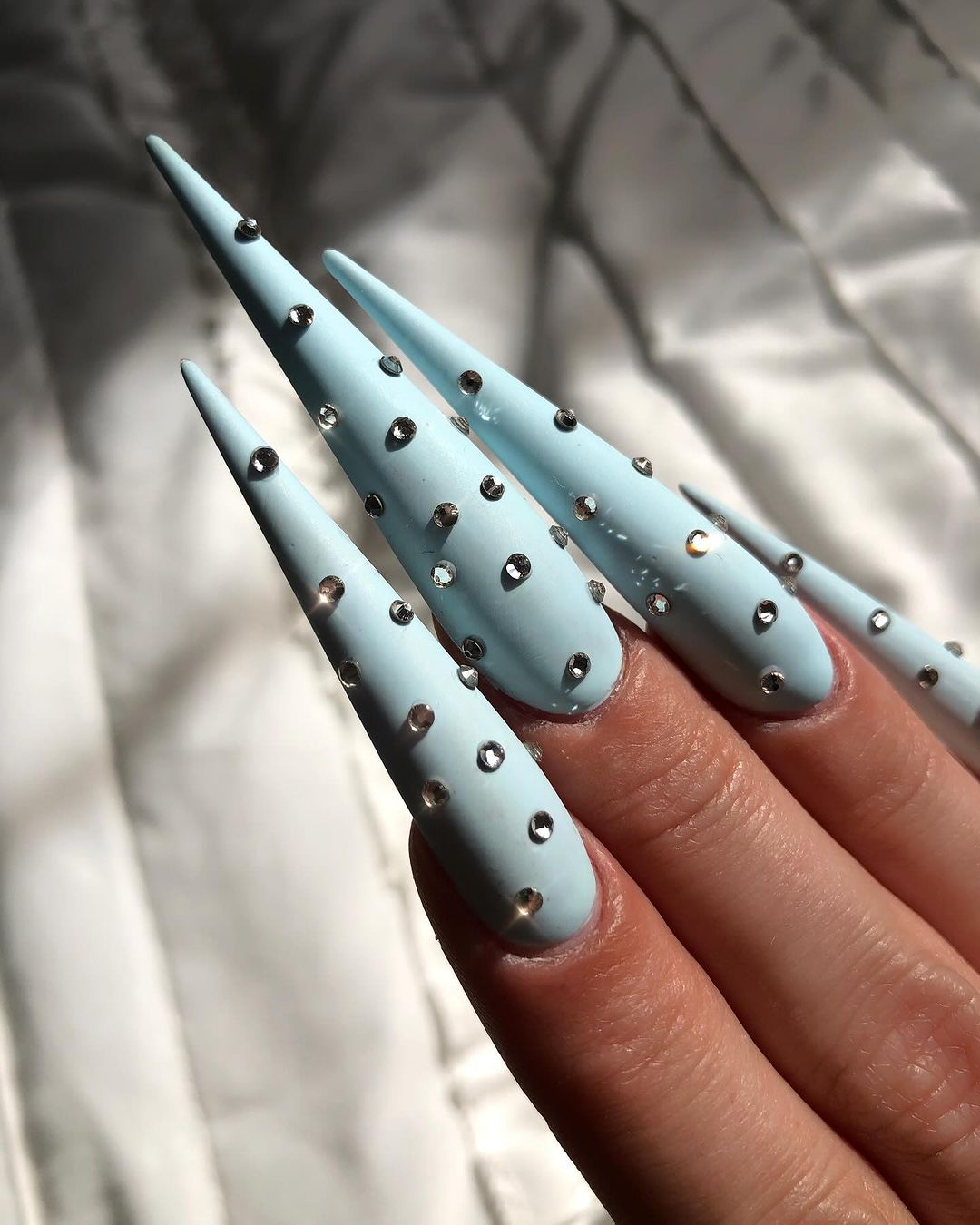 27 Stunning Blue and Silver Nails Ideas for Your Next Manicure